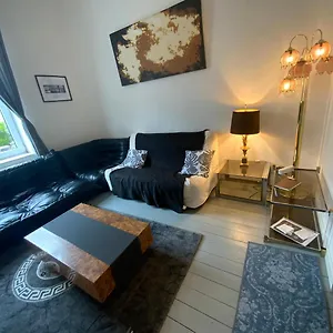 Cozy Close To Zaventem Airport , Bruselas Bélgica